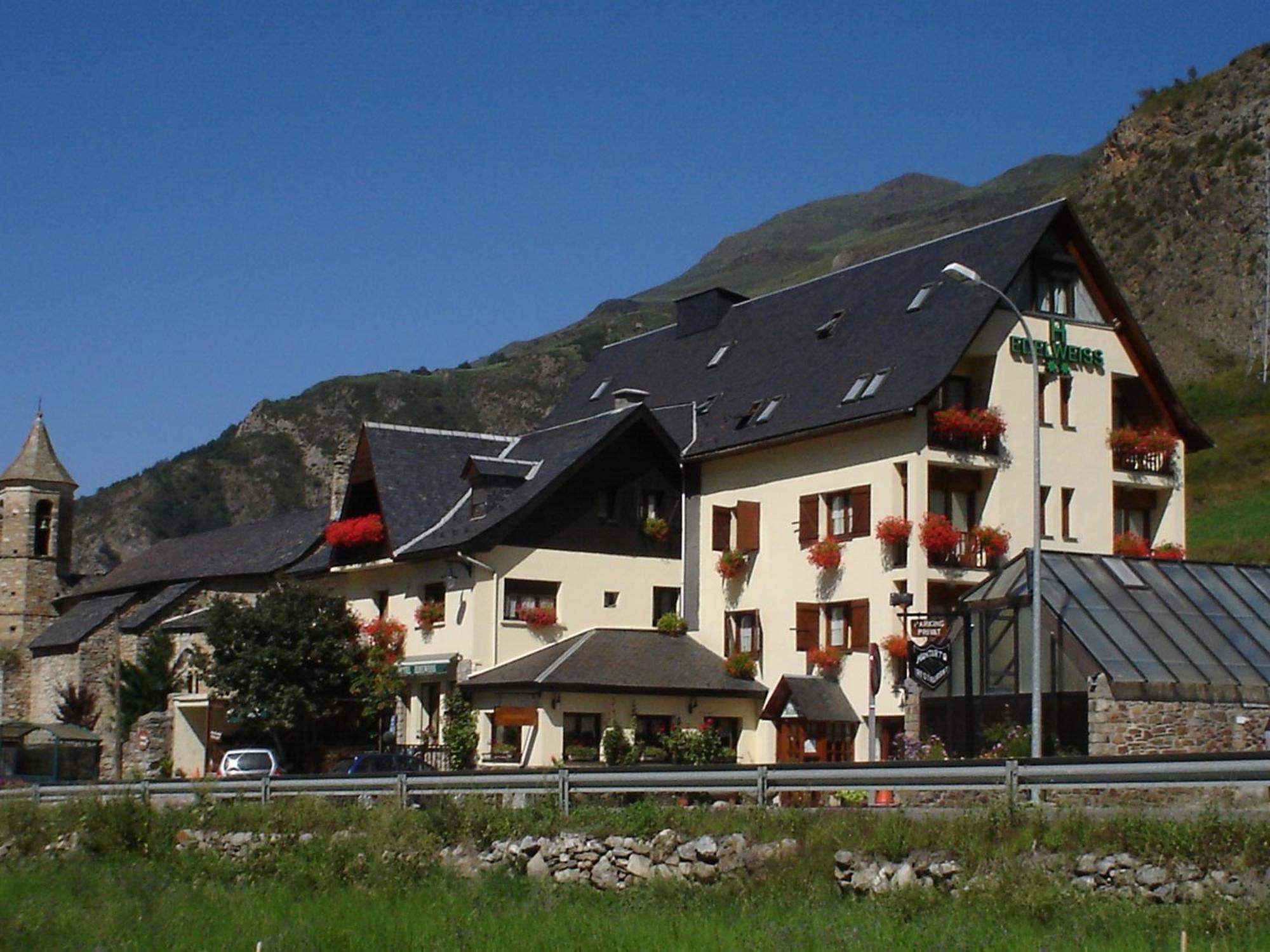 Hotel Edelweiss Arties Exterior photo